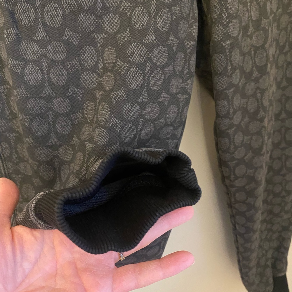 COACH Essential Signature Jogger Black and Grey Size Small Luxury Minimalist - Picture 12 of 16